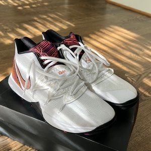 Kyrie 5 BHM (GS) size 7Y